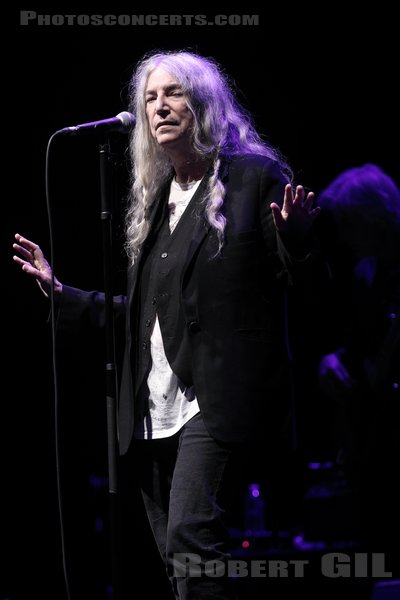 PATTI SMITH - 2021-10-08 - PARIS - Grand Rex - 